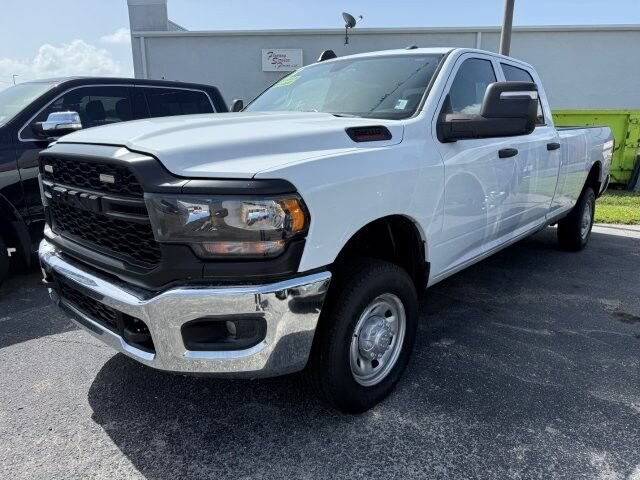 Used 2023 RAM 2500 Tradesman AWD/4WD image 3