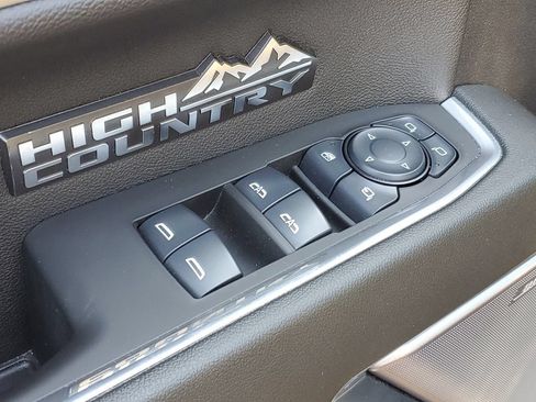 Certified 2025 Chevrolet Silverado 1500 High Country w/ High Country Premium Package AWD/4WD image 26