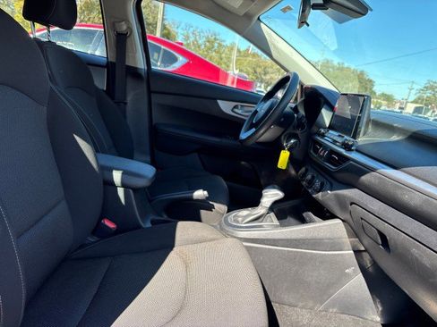 Used 2023 Kia Forte LXS image 13