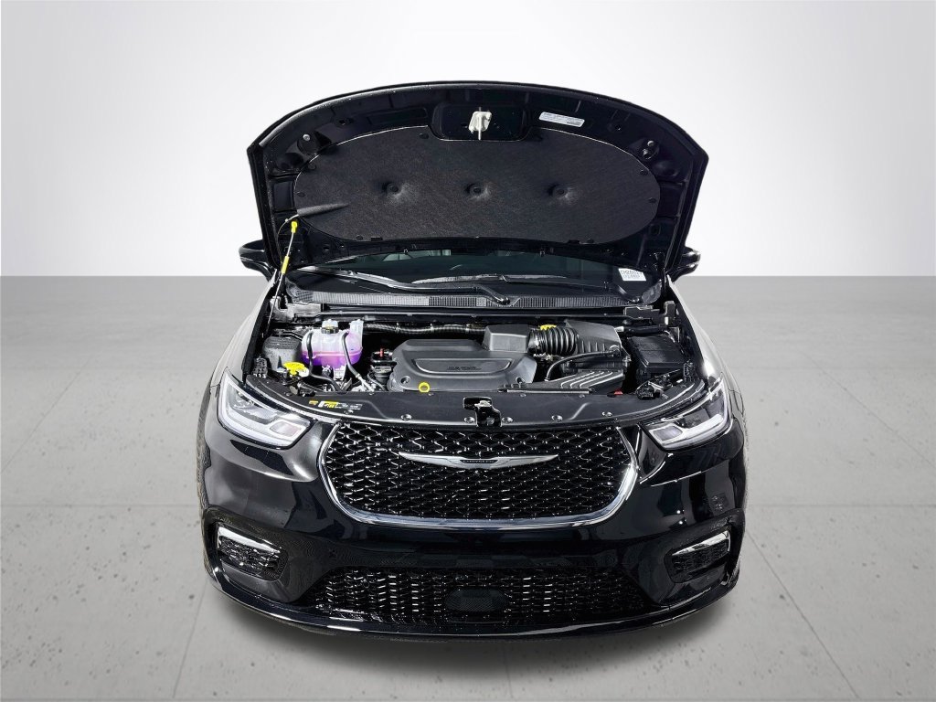 New 2026 Chrysler Pacifica Select AWD/4WD image 20