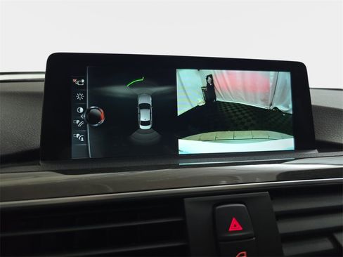 Used 2017 BMW 330e image 25