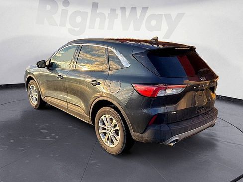 Used 2022 Ford Escape SE w/ Convenience Package image 3