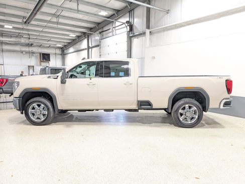 Used 2026 GMC Sierra 3500 SLE w/ SLE Value Package AWD/4WD image 6