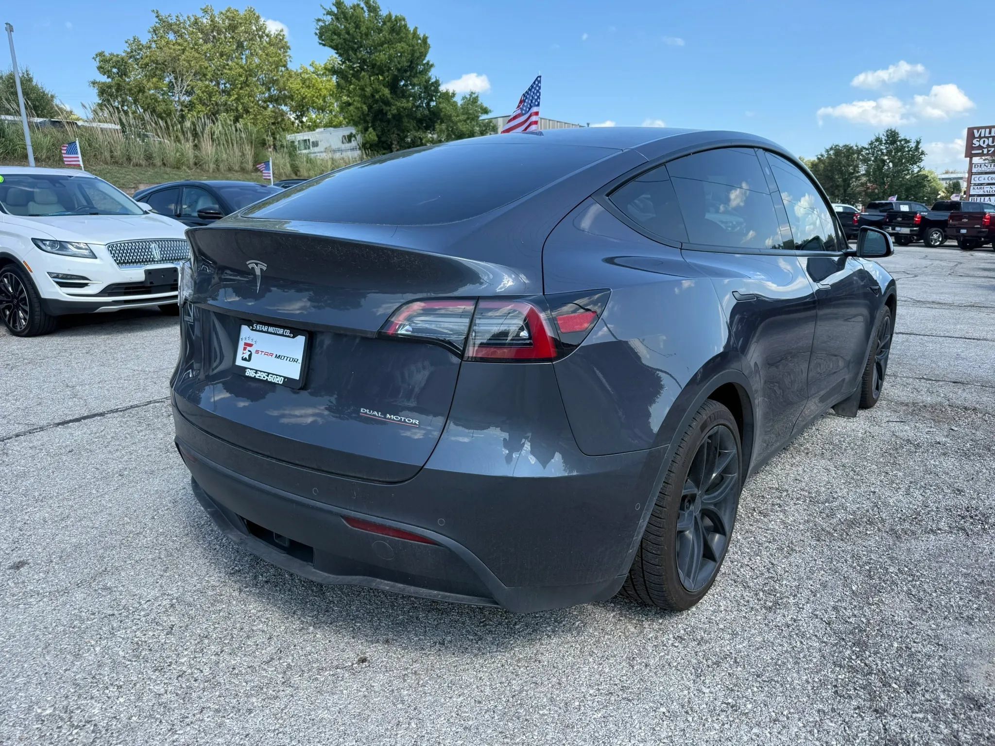 Used 2022 Tesla Model Y Performance AWD/4WD image 2