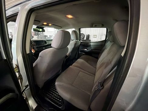 Used 2021 Toyota Tacoma TRD Sport AWD/4WD image 9