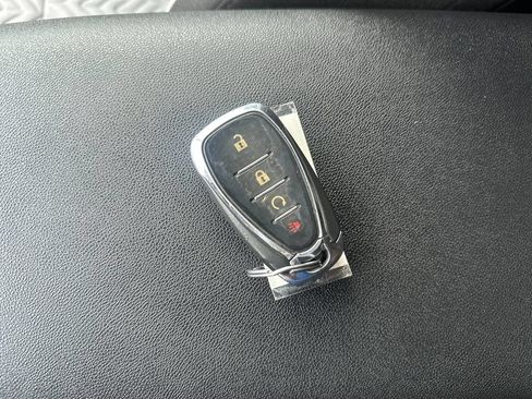 Used 2023 Chevrolet Equinox LS w/ LS Convenience Package AWD/4WD image 16