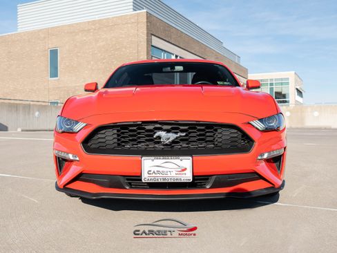 Used 2020 Ford Mustang Premium image 2