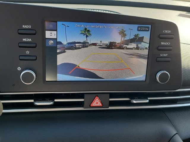 Used 2026 Hyundai Elantra SE FWD image 11