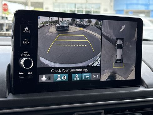 Certified 2025 Honda Pilot Black Edition image 30