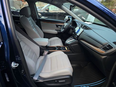 Used 2022 Honda CR-V Touring image 11