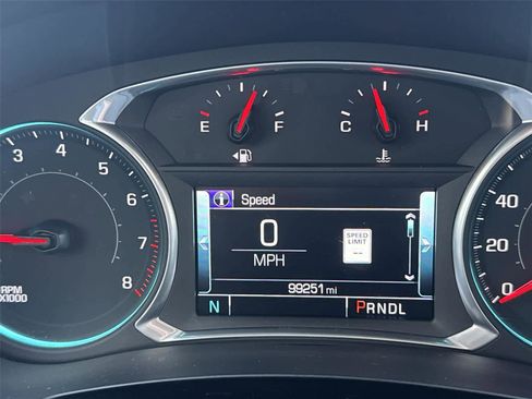 Used 2018 Chevrolet Traverse LT w/ LPO, 'HIT The Road' Package AWD/4WD image 30