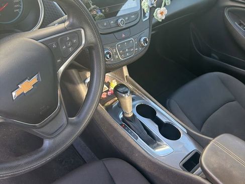 Used 2019 Chevrolet Malibu LT FWD image 7
