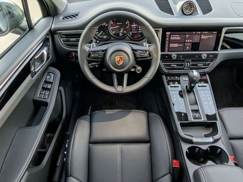 New 2026 Porsche Macan Turbo image 15