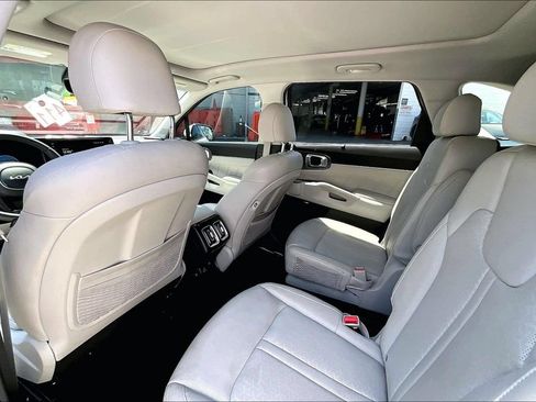 Used 2024 Kia Sorento SX Prestige AWD/4WD image 18