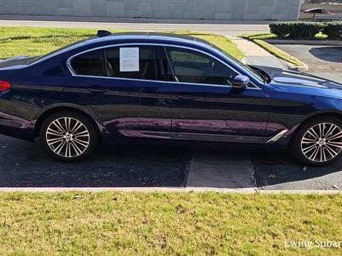 Used 2019 BMW 530i w/ Convenience Package image 5