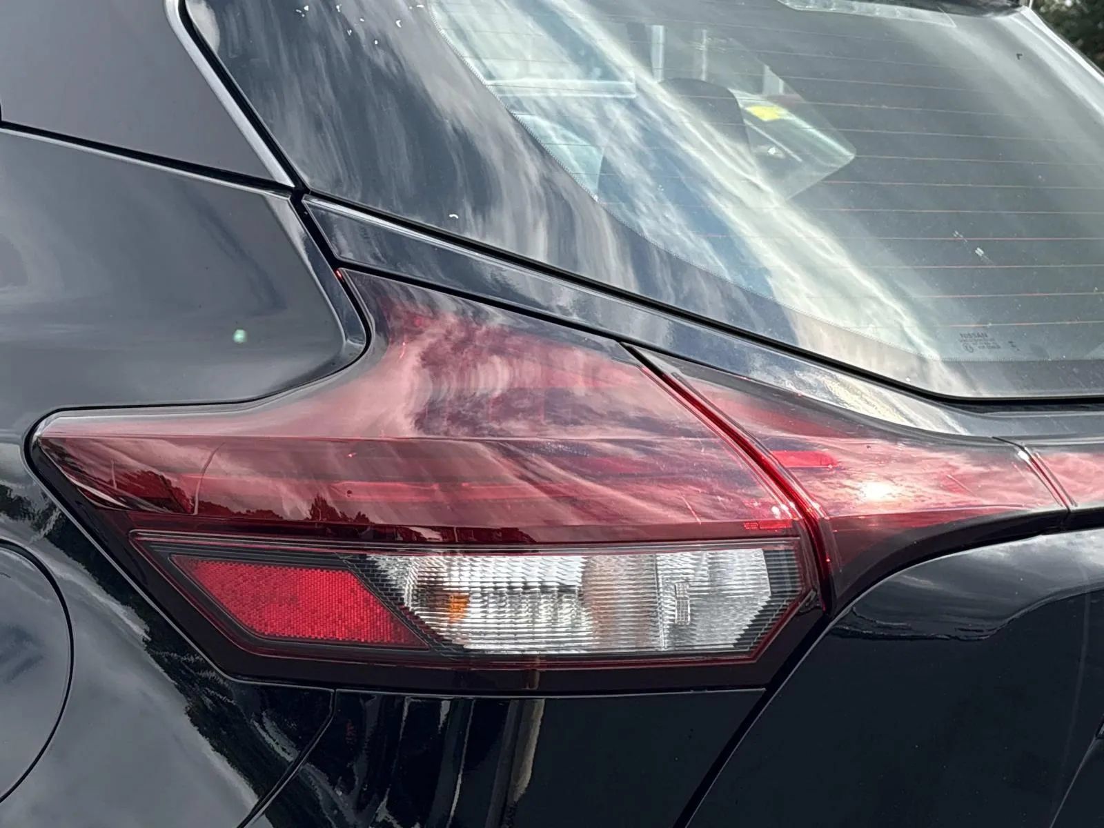 Used 2025 Nissan Kicks Play S FWD image 10