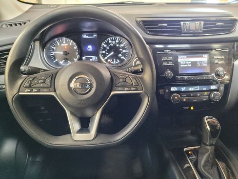 Used 2017 Nissan Rogue Sport SV image 22