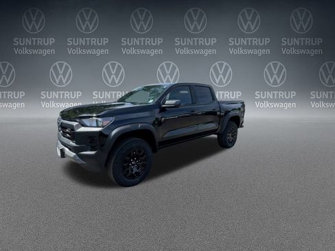 Used 2025 Chevrolet Colorado Trail Boss image 29