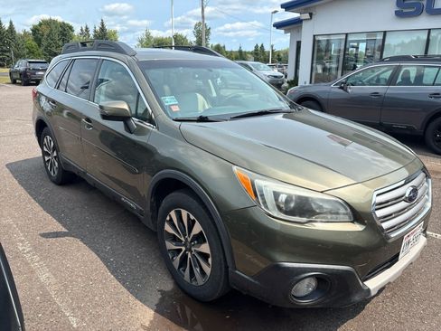 Used 2015 Subaru Outback 2.5i Limited AWD/4WD image 4