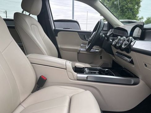 Certified 2021 Mercedes-Benz GLB 250 w/ Premium Package image 32