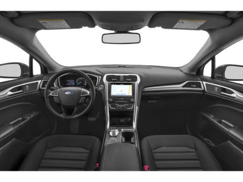 Used 2019 Ford Fusion SE FWD image 11