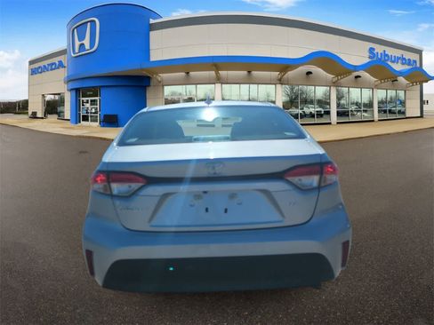 Used 2025 Toyota Corolla LE image 7