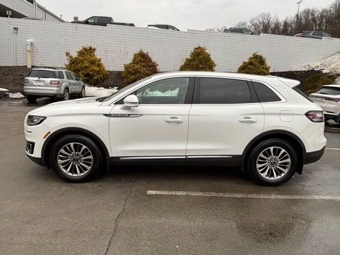 Used 2020 Lincoln Nautilus Reserve image 2