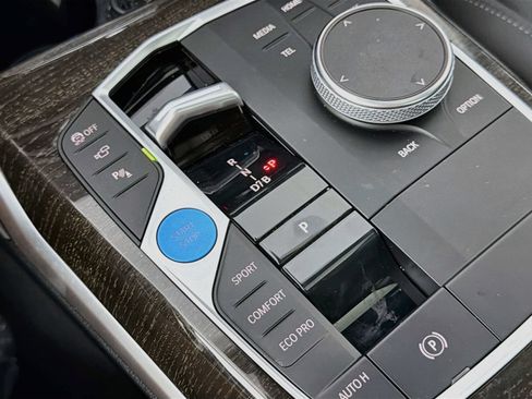 Certified 2023 BMW i4 eDrive40 w/ Premium Package RWD image 17