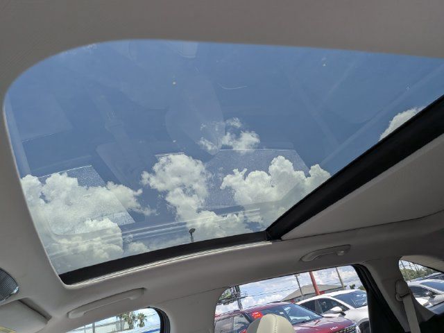 Used 2025 Kia Sorento EX w/ Panoramic Sunroof Package FWD image 19