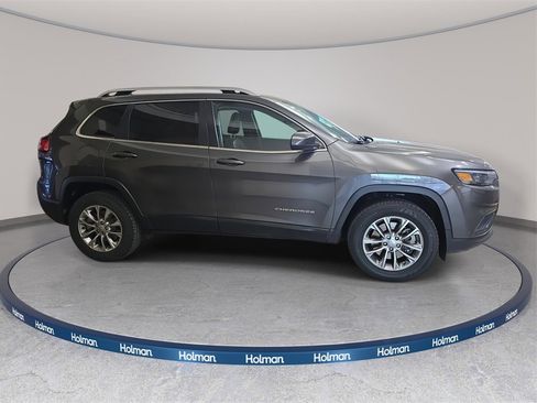 Used 2019 Jeep Cherokee Latitude Plus w/ Cold Weather Group image 5