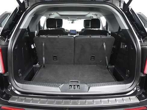 Certified 2023 Ford Explorer XLT w/ Equipment Group 202A image 27