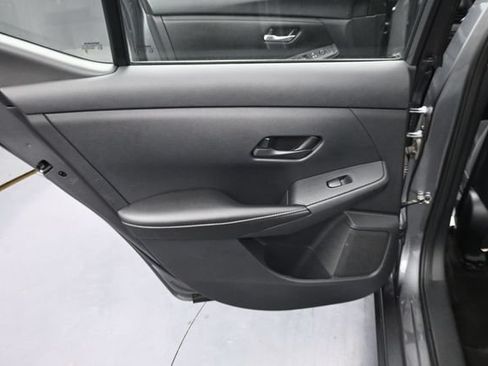 Used 2024 Nissan Sentra SV FWD image 28