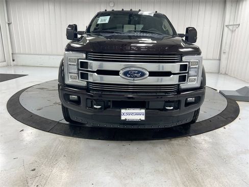 Used 2018 Ford F450 Limited image 2