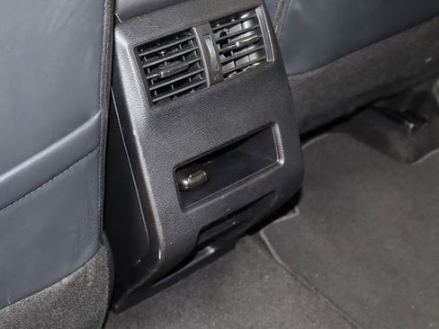 Used 2025 Mitsubishi Outlander AWD image 20