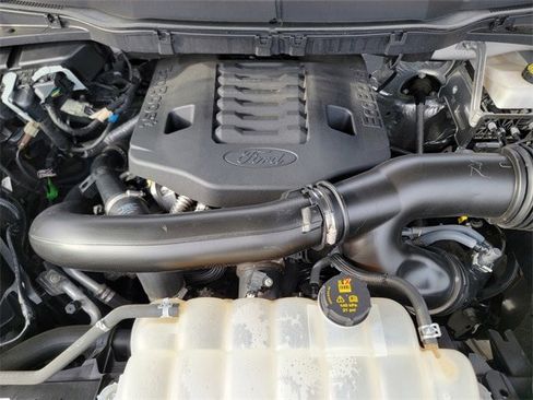 Certified 2022 Ford F150 XLT w/ Equipment Group 302A High image 40