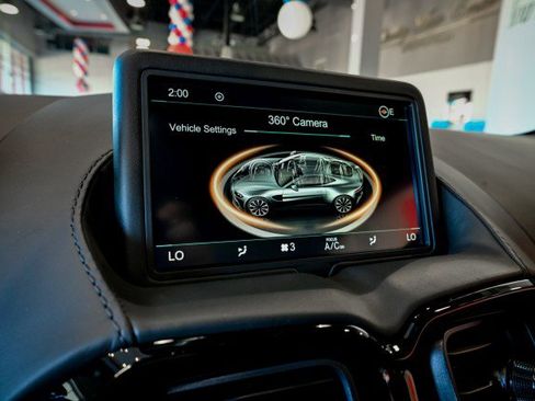 Used 2022 Aston Martin V8 Vantage Coupe image 36