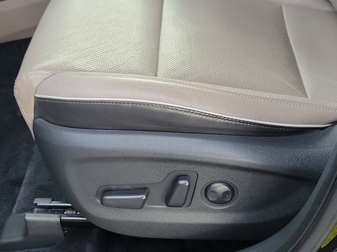 Used 2020 Hyundai Tucson Limited image 15