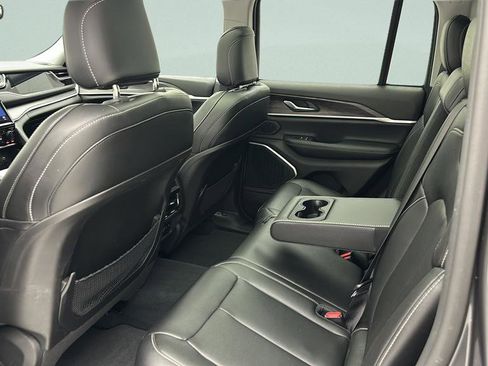 Used 2023 Jeep Grand Cherokee 4WD 4xe image 9