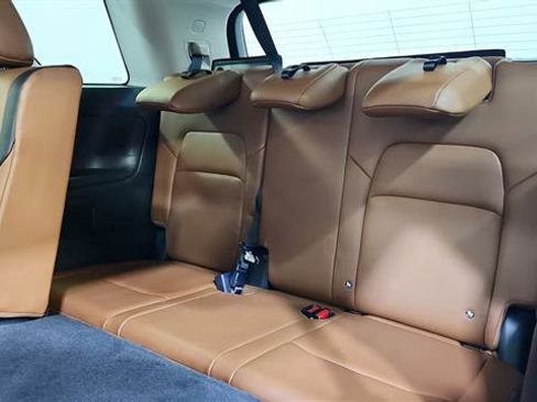 Certified 2024 Nissan Pathfinder Platinum w/ Cargo Package FWD image 24