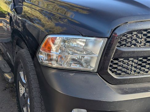 Used 2018 RAM 1500 Express image 4