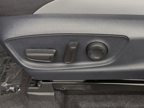 New 2025 Toyota Tacoma TRD Off-Road image 15