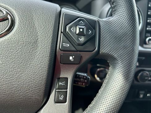 Certified 2021 Toyota Tacoma TRD Off-Road AWD/4WD image 20