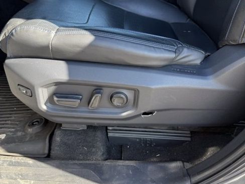 Used 2022 Toyota Tundra Platinum w/ Advanced Package image 16