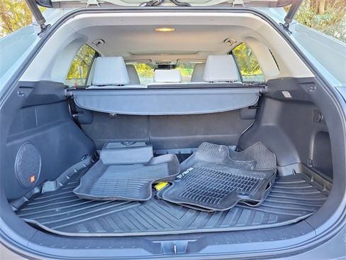 Used 2019 Toyota RAV4 XLE Premium image 5