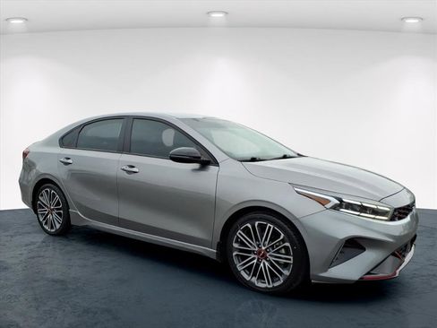 Used 2023 Kia Forte GT image 21