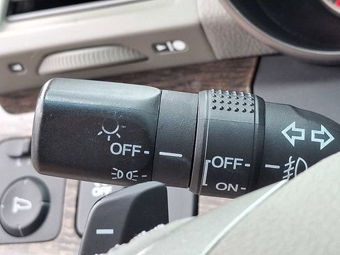 Used 2013 Acura MDX w/ Technology Package AWD/4WD image 29