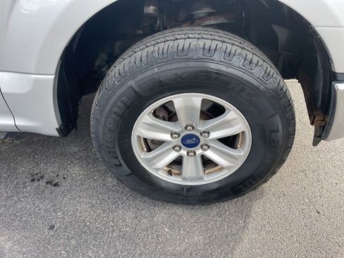 Used 2015 Ford F150 XLT image 40