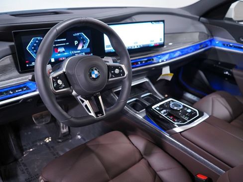 Used 2026 BMW 740i w/ Premium Package RWD image 6