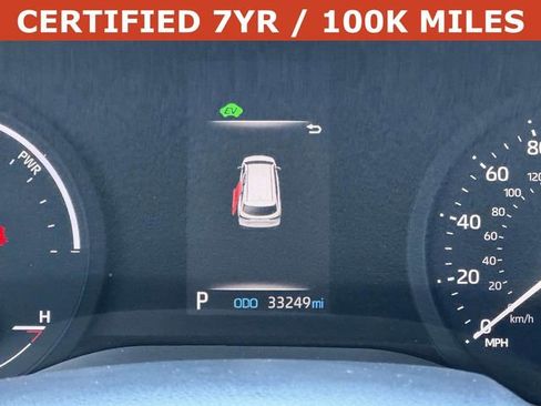 Used 2023 Toyota Sienna XLE FWD image 28