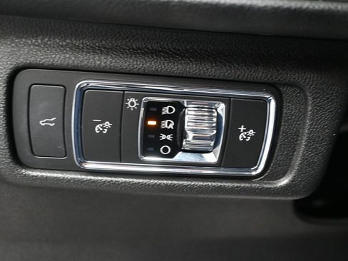 Used 2022 Lincoln Corsair AWD w/ Equipment Group 101A image 21